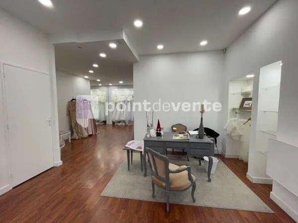 Local commercial 48 m²