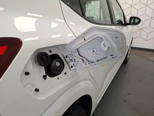 Dacia Sandero eco-g 100 — photo 18