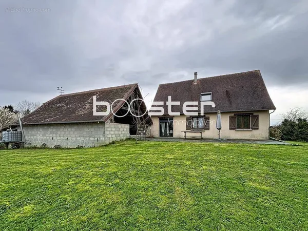 Maison 6 pièces de 138 m² sur plus d'1 hectare