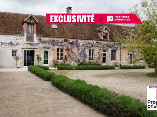 Exclusivité - Propriété avec beaucoup de cachet proche de Tigy ; Longère, Ecuries, piste d'entrainem