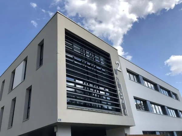 Bureaux 613 m²