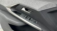 Peugeot 5008 Hybrid 145ch GT e-DCS6 — photo 16
