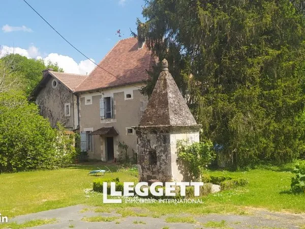 Maison 10 pièces 300 m²