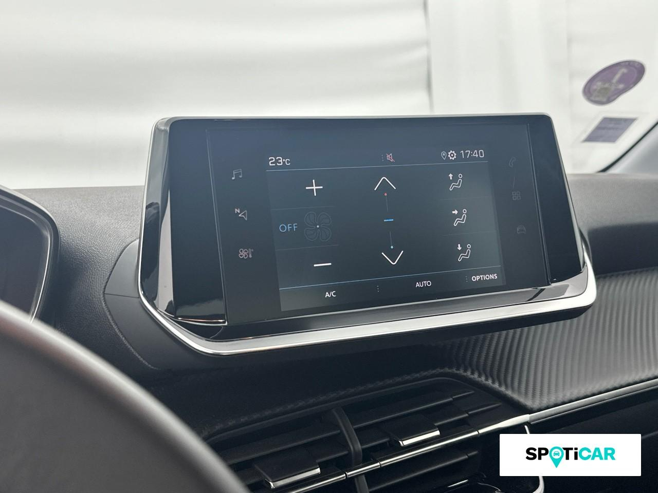 Peugeot 208 1.2 puretech 100ch s&s allure — photo 13