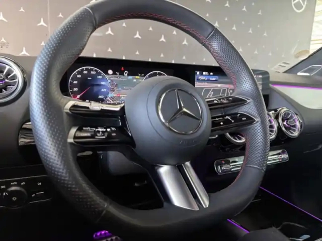 Mercedes Gla 220 d 4matic amg line — photo 37