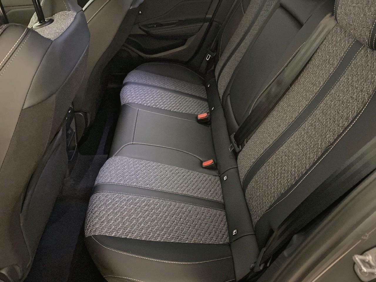 Peugeot 308 sw hybrid 145 e-dcs6 allure — photo 10