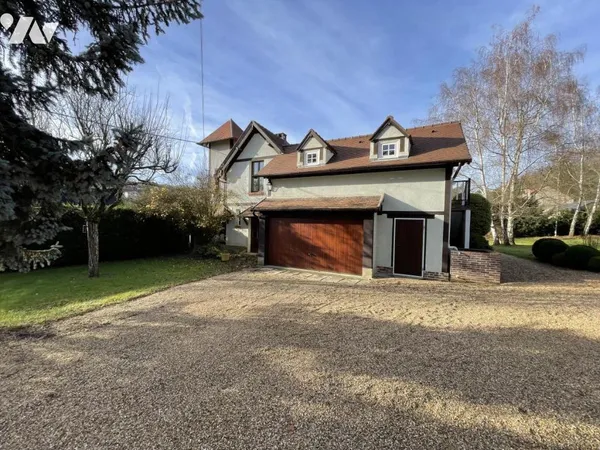 Maison 8 pièces 282 m²