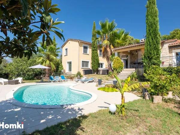 Vends maison - 257 m² - 6 pièces, 5 chambres - Mouans-Sartoux 06370