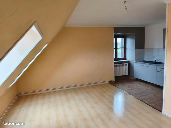 A louer - Appartement T3 de 37m2 - Ségur-les-villas (15300)