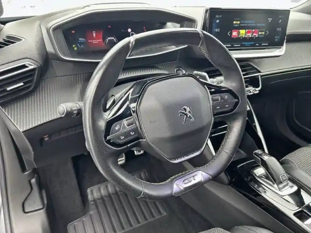 Peugeot 2008 puretech 130 s&amp;s eat8 — photo 9