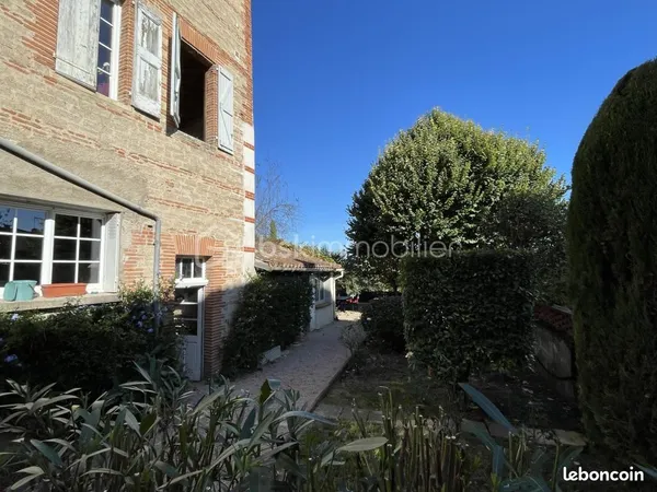 Maison de ville 8 pièces 300 m²