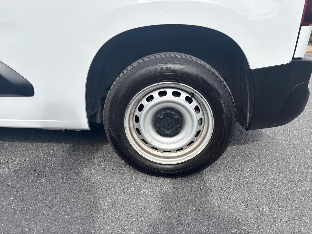 Citroën Berlingo m 650kg bluehdi 100 s&s driver — photo 11