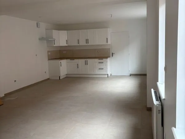 Maison à louer à ÉSTRÉES 02420