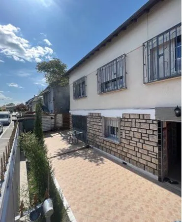 Maison familiale 6 chambres avec jardin et dépendances - Villetaneuse