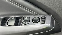 Nissan Juke 1.6 Hybrid 143ch N-Connecta 2022.5 — photo 19