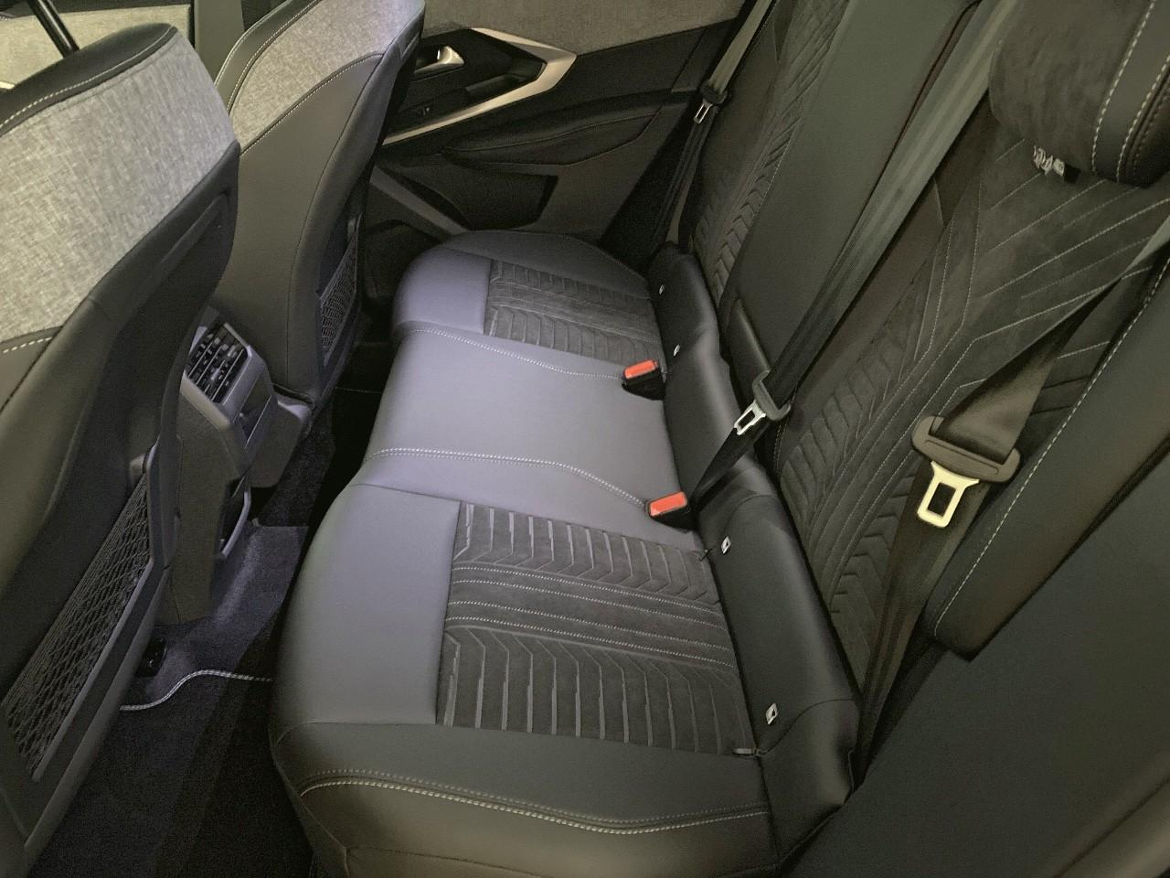 Peugeot 3008 hybrid 145 e-dcs6 gt — photo 10