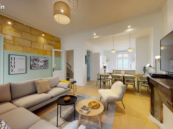 Maison 13 pièces 229 m²
