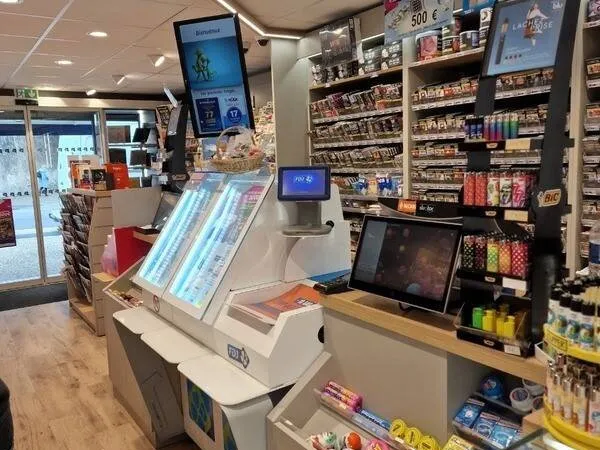 Fonds de commerce 6 pièces 140 m²
