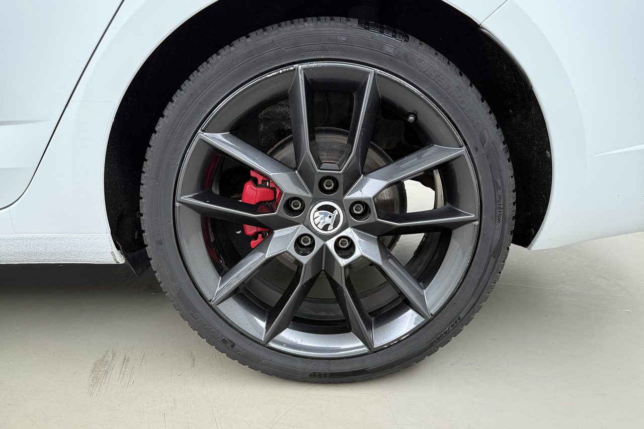 Skoda Octavia Combi — photo 6