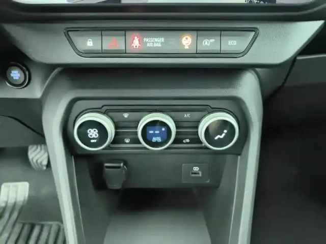 Dacia Sandero tce 110 stepway expression — photo 13