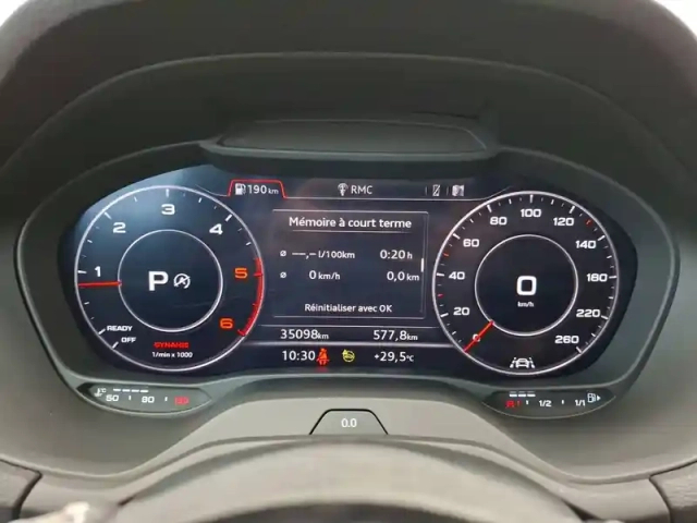 Audi Q2 35 tdi 150 s tronic 7 — photo 42