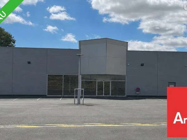 Local commercial 705 m² LES HERBIERS