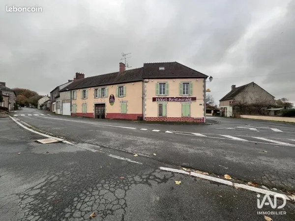 Local 550 m² NOUZERINES