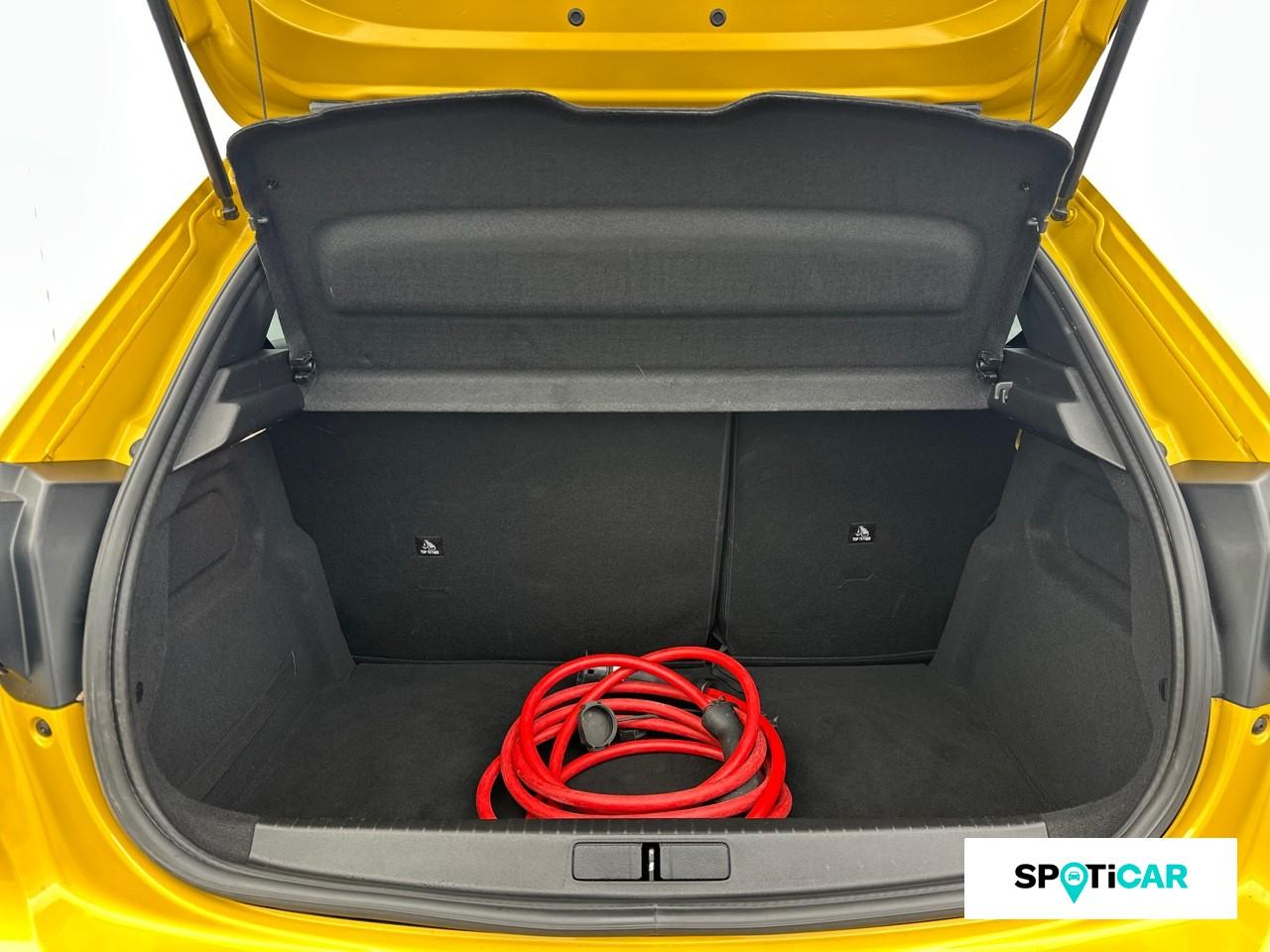 Peugeot 208 e-208 136ch 50 kwh allure — photo 6