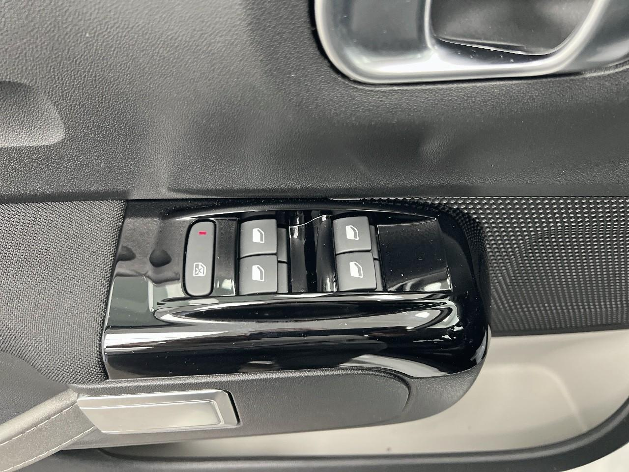 Citroën C3 puretech 110 s&s bvm6 shine pack — photo 22