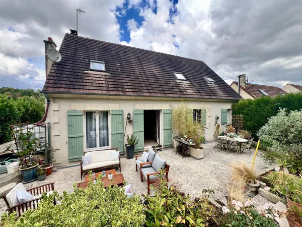Belle et grande maison de 150 m² avec 5 chambres et sous-sol total