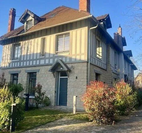Maison 6 pièces 182 m²