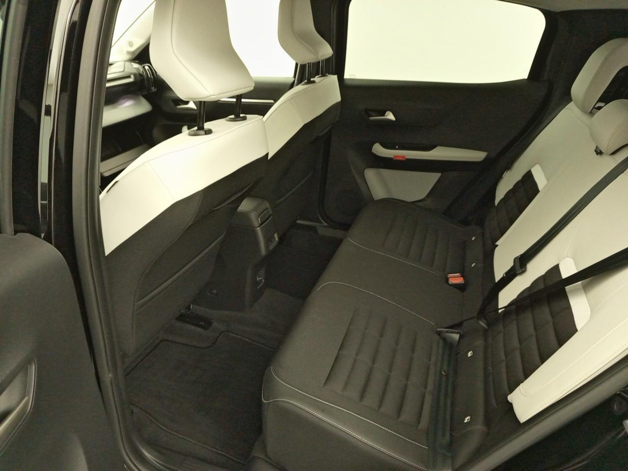 Citroën C3 Aircross hybride 145 ch aut max — photo 13