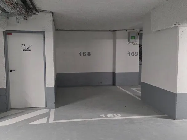 Parking 10 m²