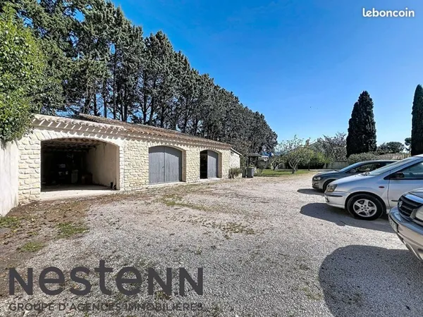 Bâtiment 85 m² SENAS