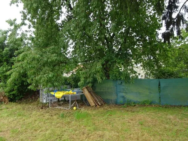 Terrain 910 m²