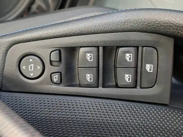 Bmw Serie 1 118i 136 ch — photo 15