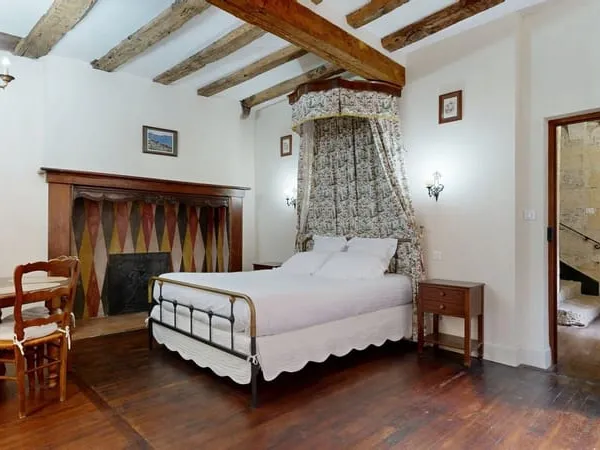 Sarlat Historique - Studio d'exception au 1er étage noble (XIIIe siècle). Visite virtuelle sur deman