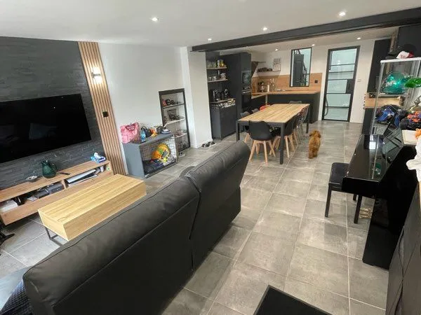 Maison de village 111 m2 : 4 ch 2 SDB + garage
