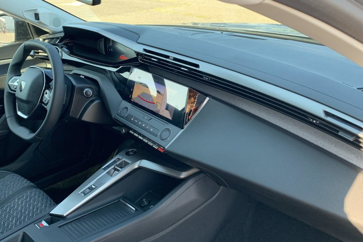 Peugeot 308 — photo 12