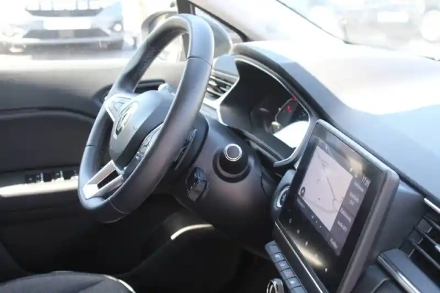 Renault Captur tce 155 edc fap — photo 23