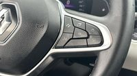 Renault Clio 1.0 TCe 90ch Techno — photo 17