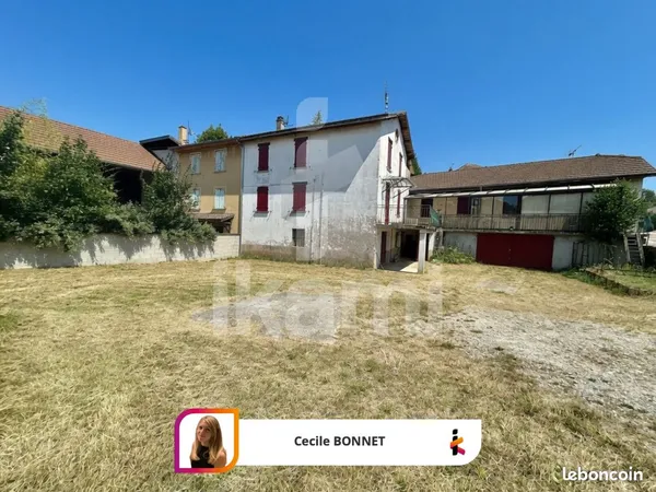 Ensemble immobilier 205 m²