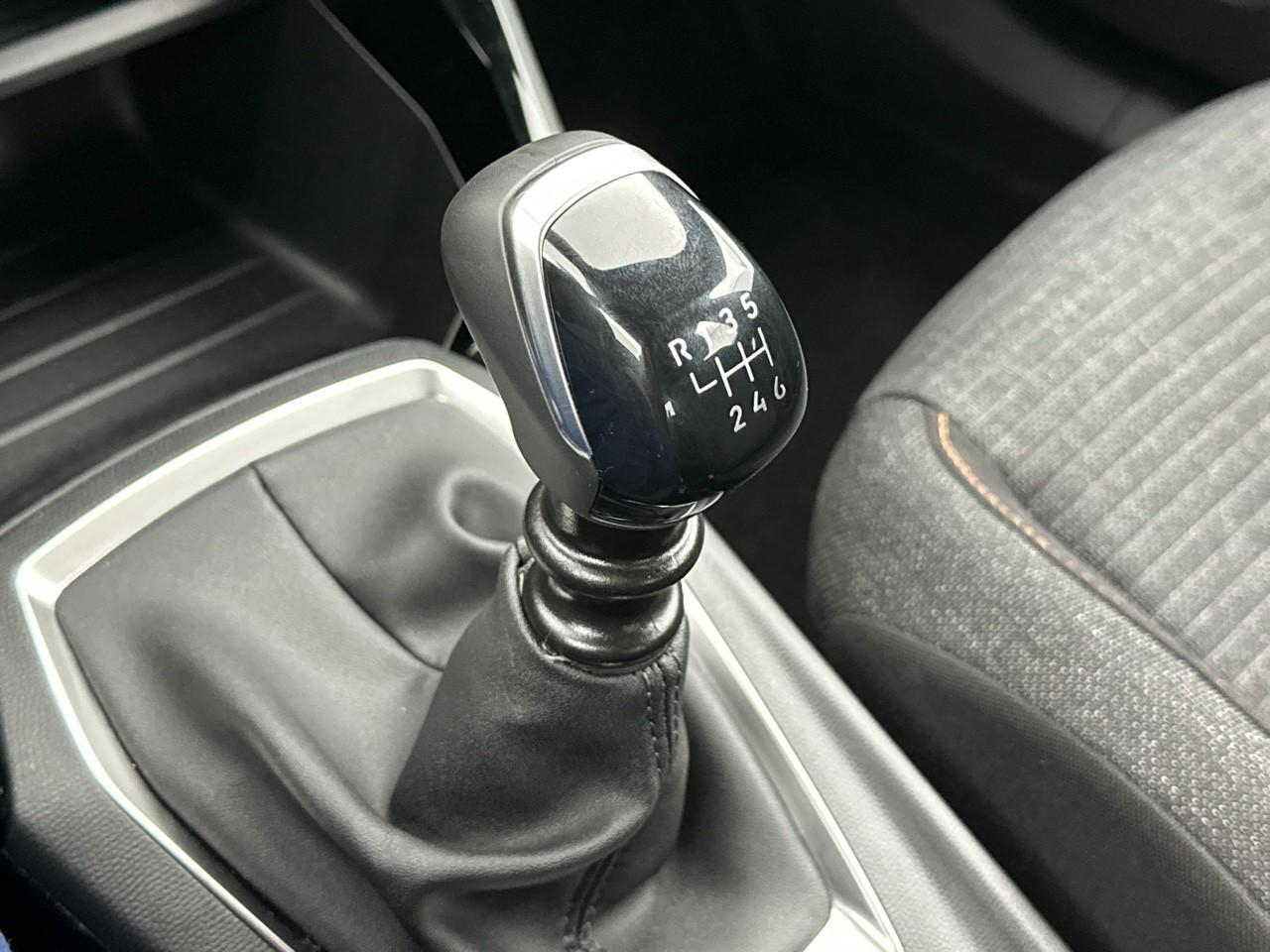 Peugeot 2008 100 s&s bvm6 style — photo 28