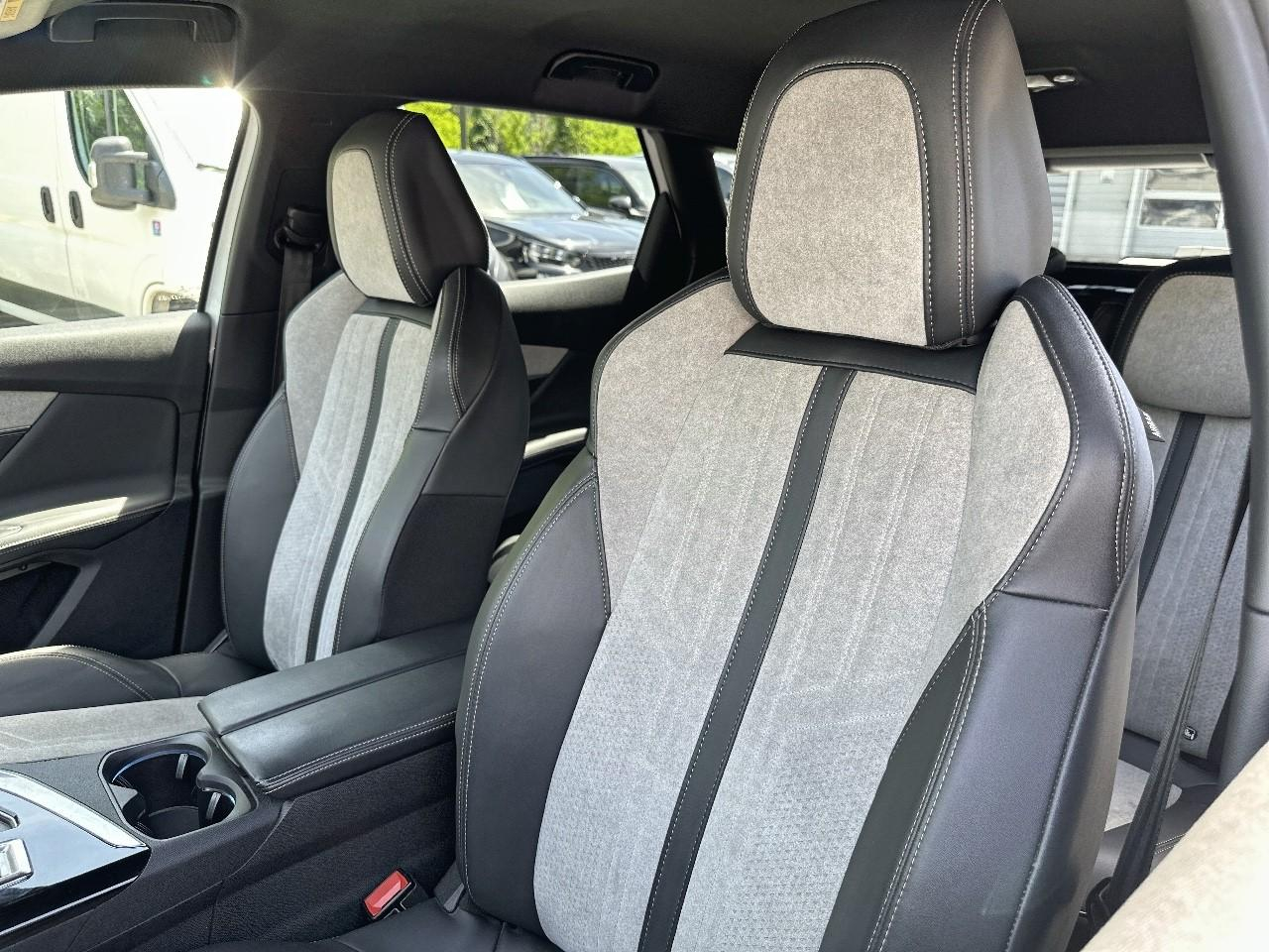 Peugeot 3008 hybrid 225ch gt e-eat8 — photo 9