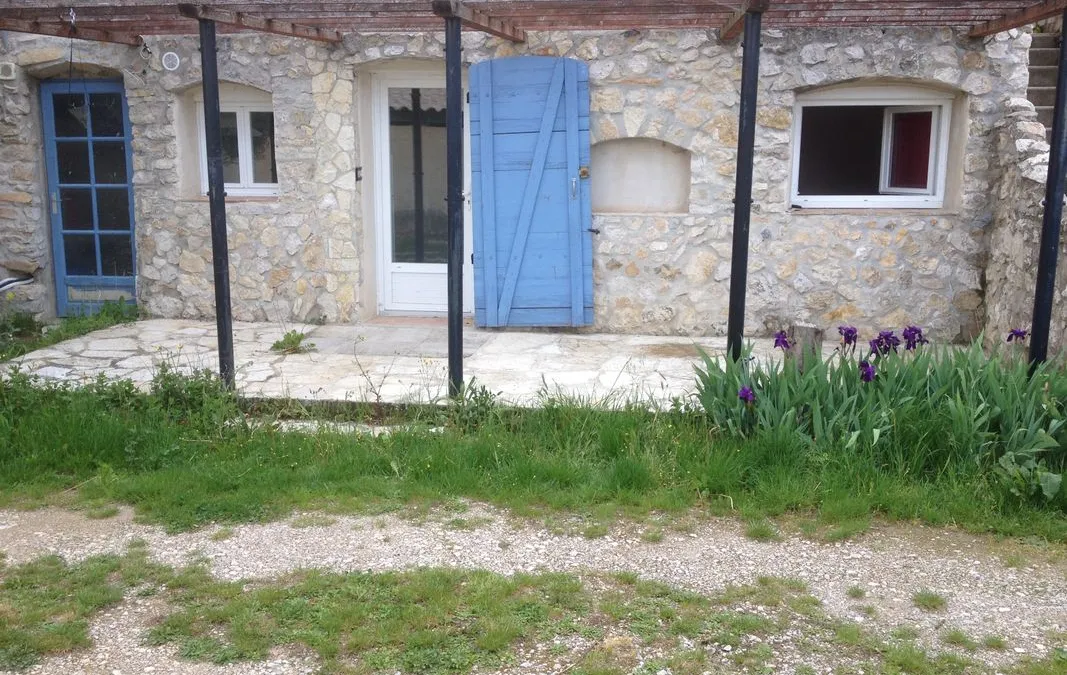 Photo 1