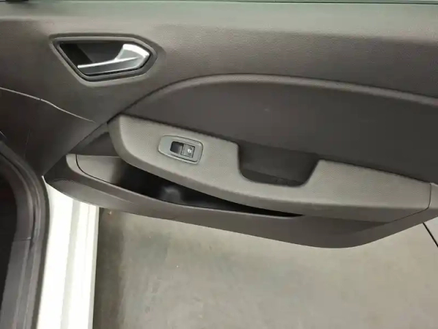 Renault Clio blue dci 100 - 21n — photo 24