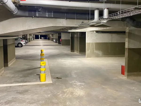 Offrez à votre voiture un emplacement sécurisé et couvert