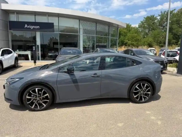 Toyota Prius rechargeable 2.0 hybride rechargeable 223ch design (sans toit panoramique) my25 — photo 3