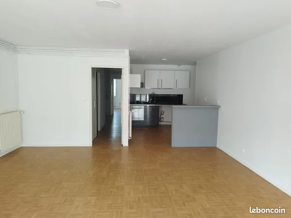 T3 de 80 m² en centre historique