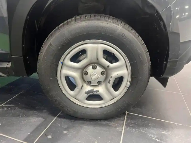 Dacia Duster blue dci 115 4x2 — photo 11